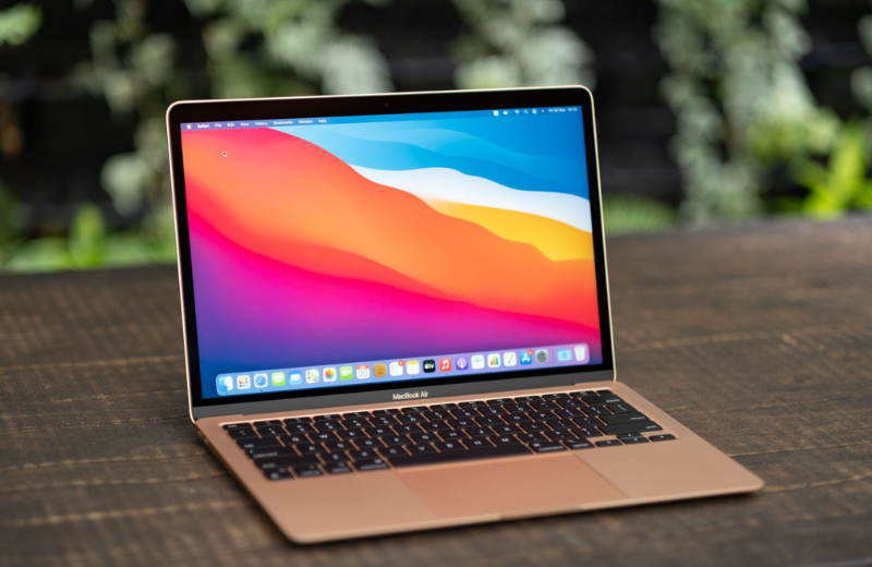 macbook Vuaboss đến từ Dubai lớn