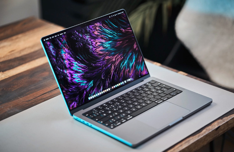 Vuaboss liên minh giải trí 1 thế giới macbook