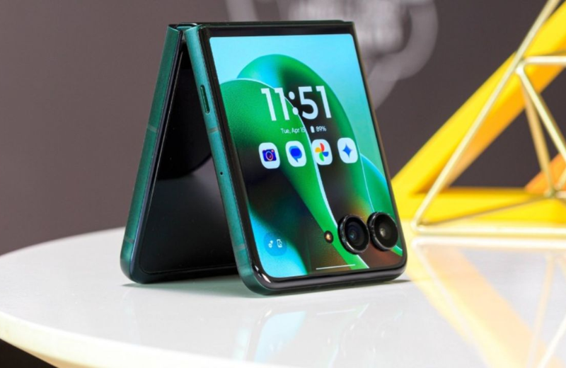 smartphone cao cấp Motorola Razr 60 Ultra