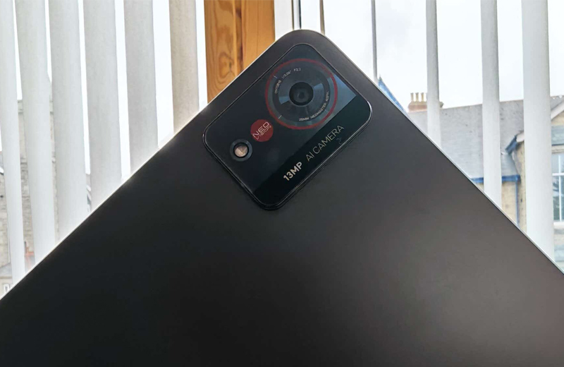 Camera sau 13MP đáp ứng nhu cầu Link Vuaboss mới nhất cơ bản