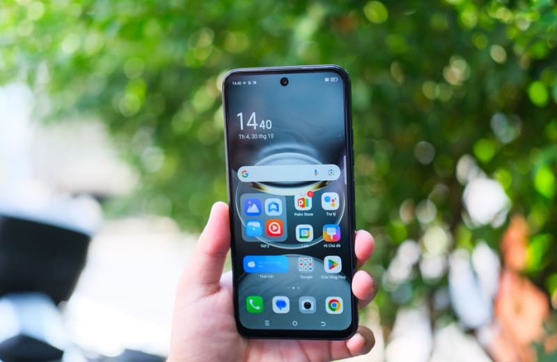 Vuaboss đến từ Dubai tecno spark 30c có kích thước 6.7 inch