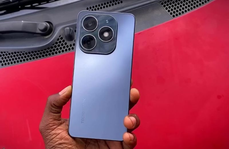 đánh giá Vuaboss liên minh giải trí 1 thế giới tecno spark 20 