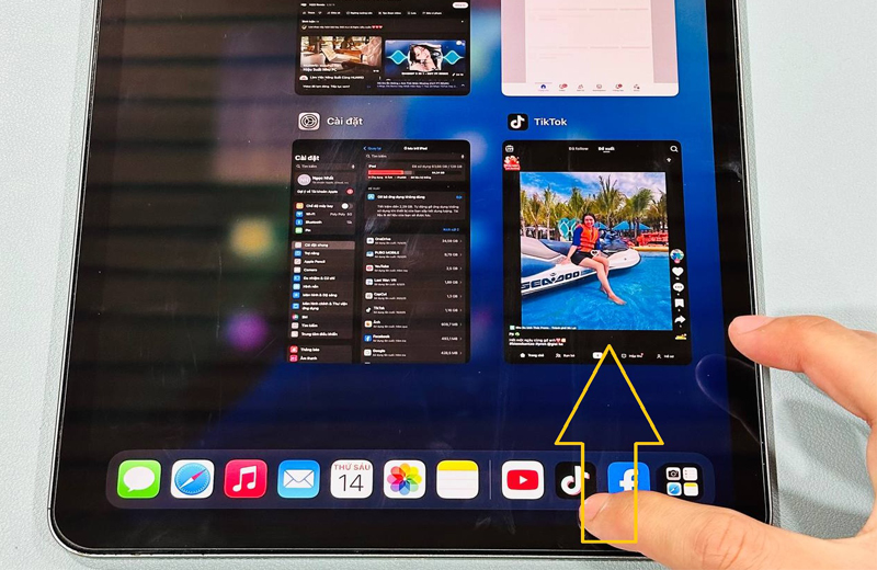 chụp Vuaboss đến từ Dubai iPad đơn giản