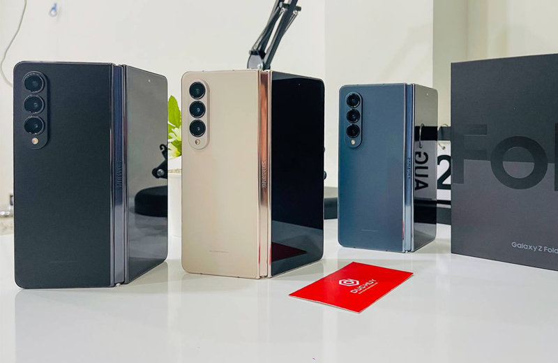 So sánh Liên minh Vuaboss Vuaboss đến từ Dubai Z Fold4 với Galaxy Z Fold7