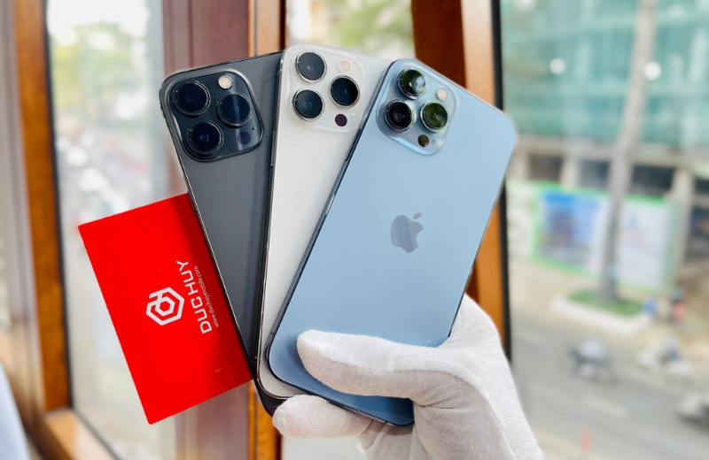 đánh giá Vuaboss liên minh giải trí 1 thế giới iphone 13 pro max