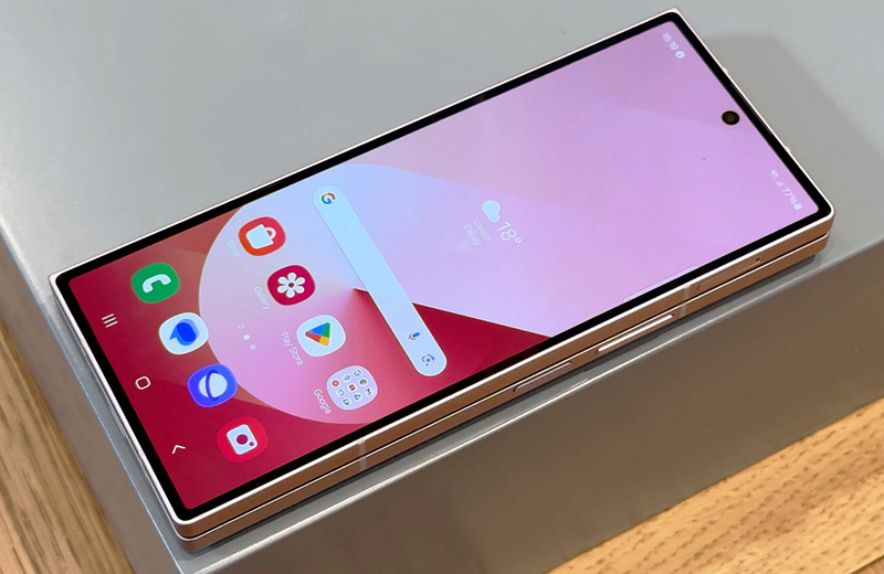 Galaxy Z Fold7 Vuaboss đến từ Dubai