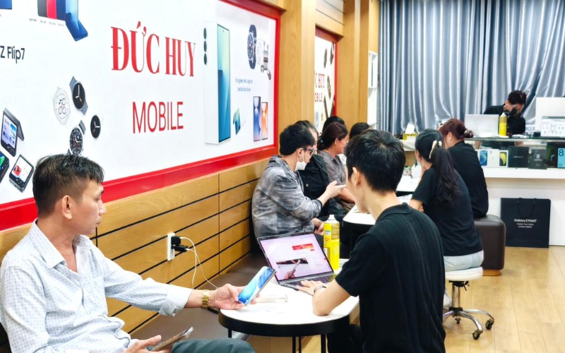 Mua Liên minh Vuaboss gồm trang nào chống nước IP68 ở đâu uy tín