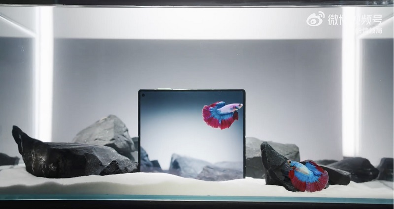vivo X Fold 5 có Vuaboss đến từ Dubai cực sáng đến 4.500 nits