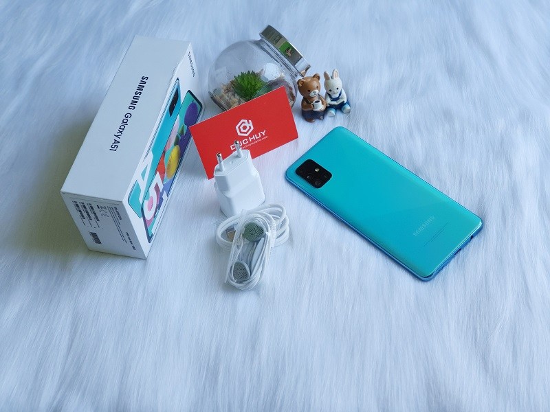 đánh giá samsung galaxy a51 mặt lưng 