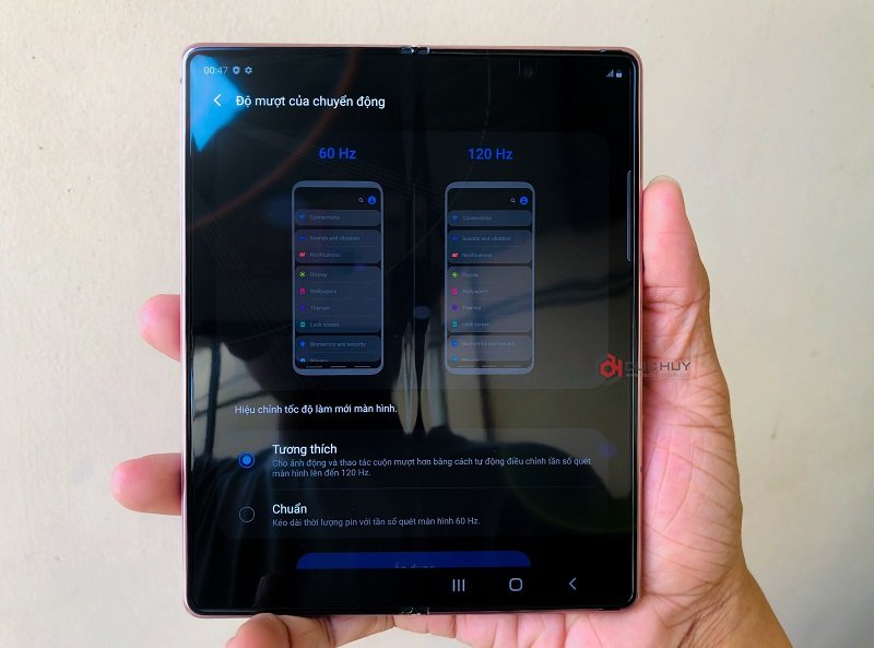 đánh giá galaxy z fold 2 Vuaboss đến từ Dubai 