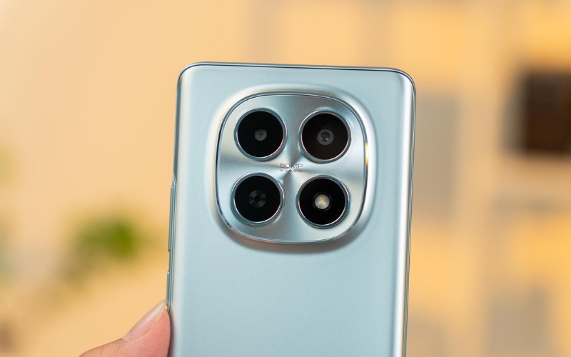 Camera 200 MP OIS siêu chi tiết