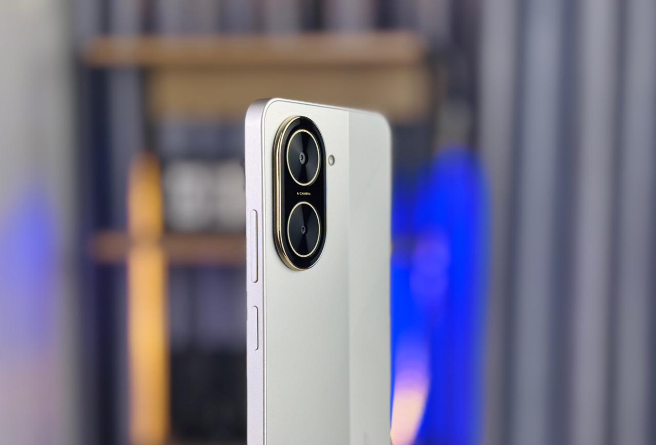 POCO C71 sở hữu ngôn ngữ Vuaboss liên minh giải trí 1 thế giới vuông vức