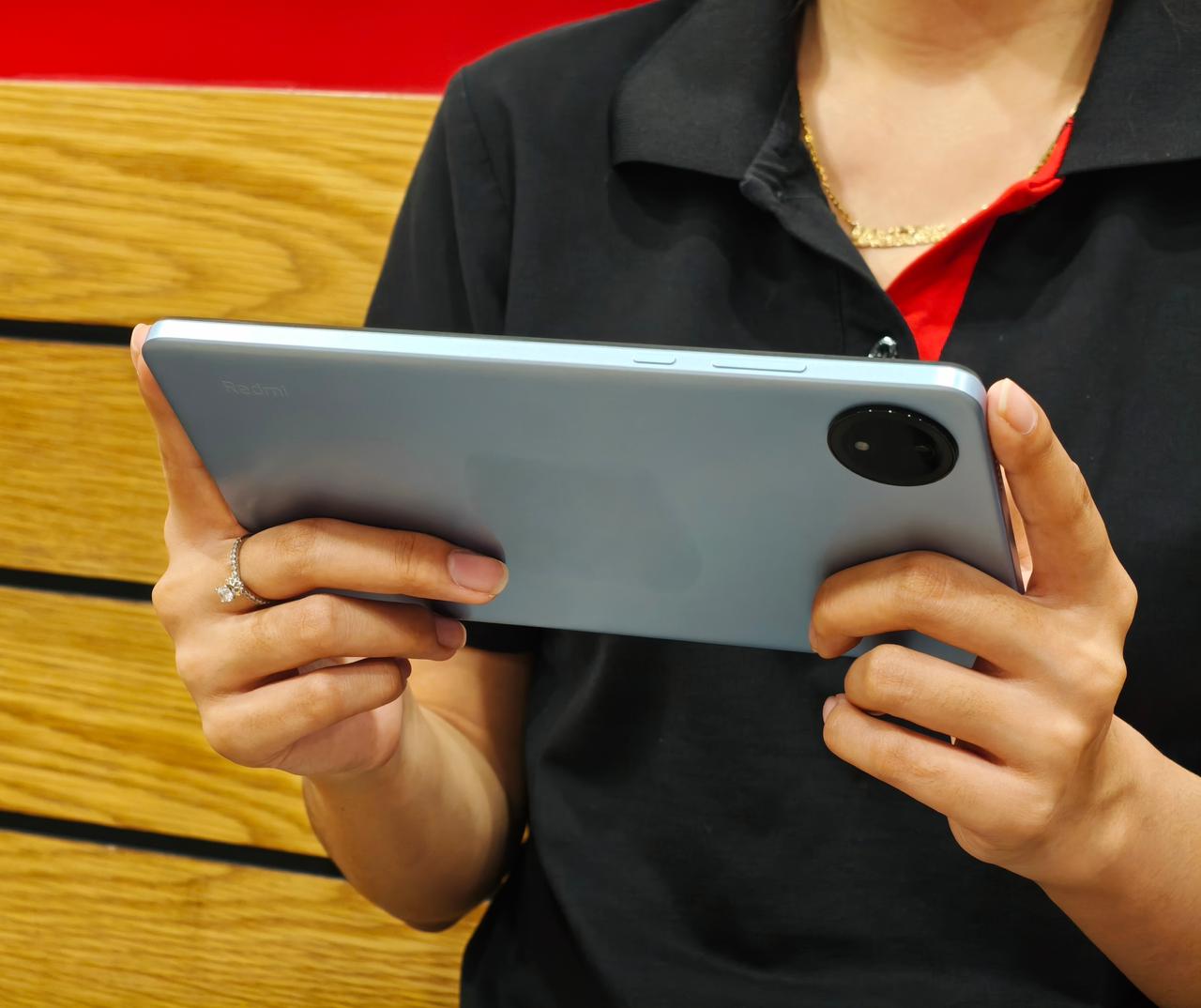 trai nghiệm Redmi Pad SE 8.7" 4G RAM 4GB