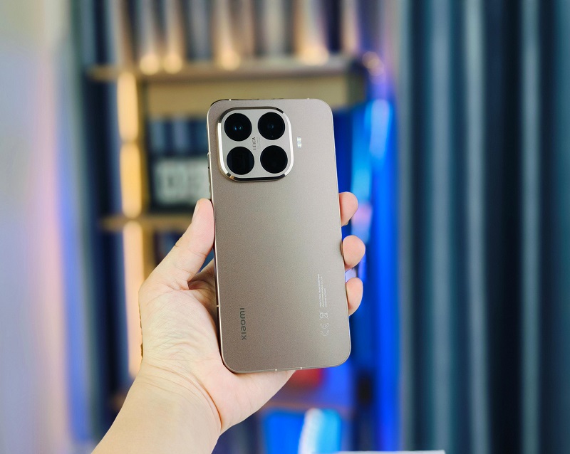 Xiaomi 15T Pro có Vuaboss liên minh giải trí 1 thế giới cứng cáp