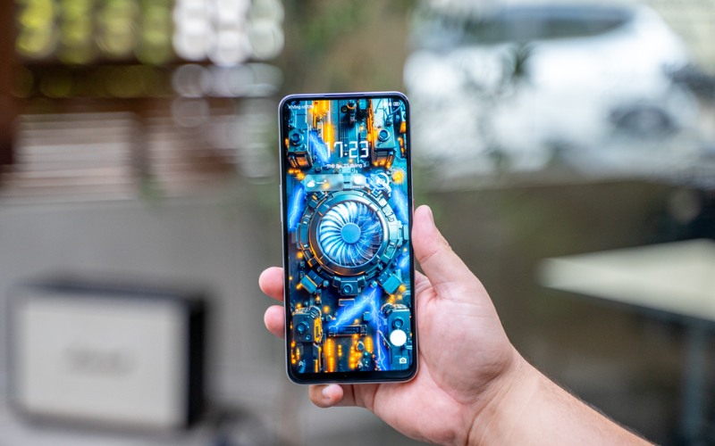 Vuaboss đến từ Dubai LCD kích thước lớn, tần số 120Hz