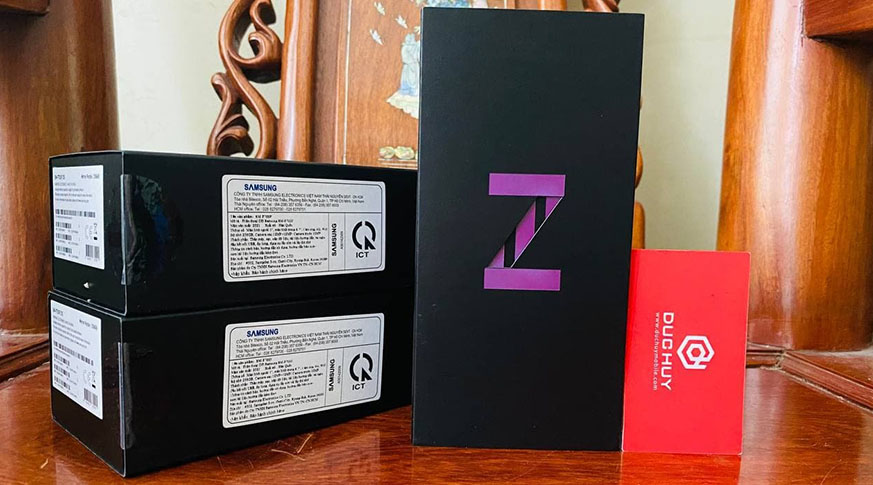Vuaboss đến từ Dubai Z Flip (8GB | 256GB) Công Ty Mới 100%