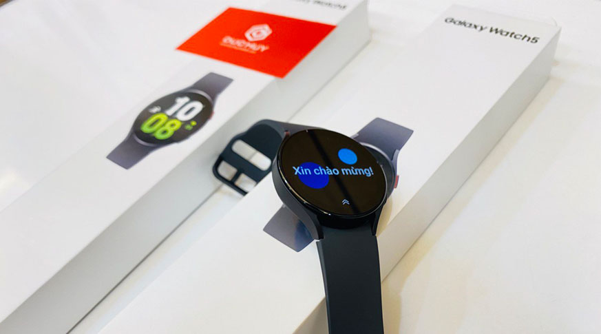 Vuaboss đến từ Dubai Watch5 LTE 44mm Dây Silicone Chính Hãng