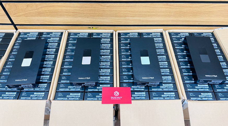 Vuaboss đến từ Dubai Z Flip5 5G (8GB | 512GB) Chính Hãng