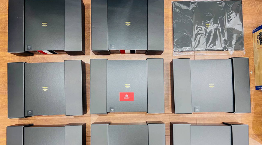 Vuaboss đến từ Dubai Z Fold5 5G Thom Browne Edition Chính Hãng