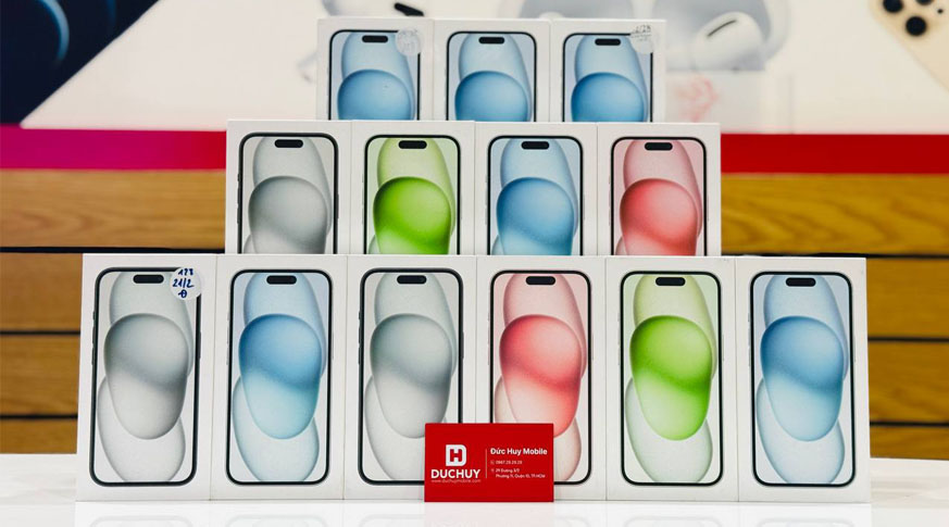 iPhone 15