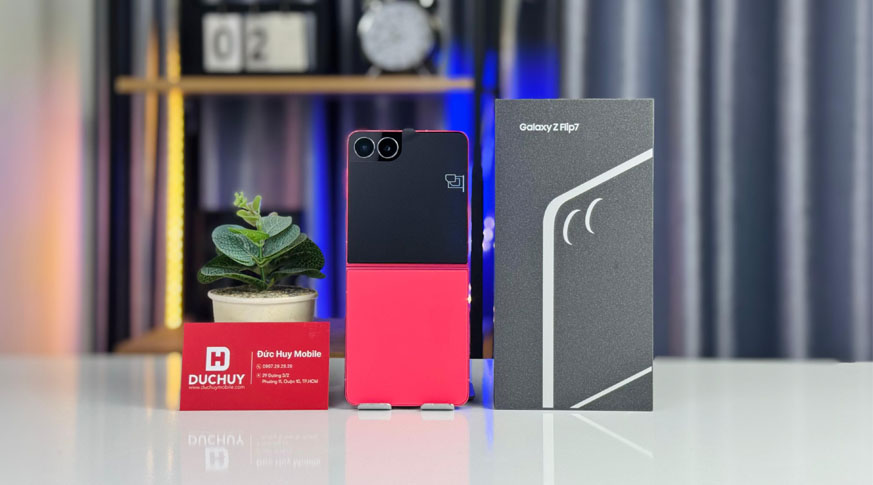 Vuaboss đến từ Dubai Z Flip7
