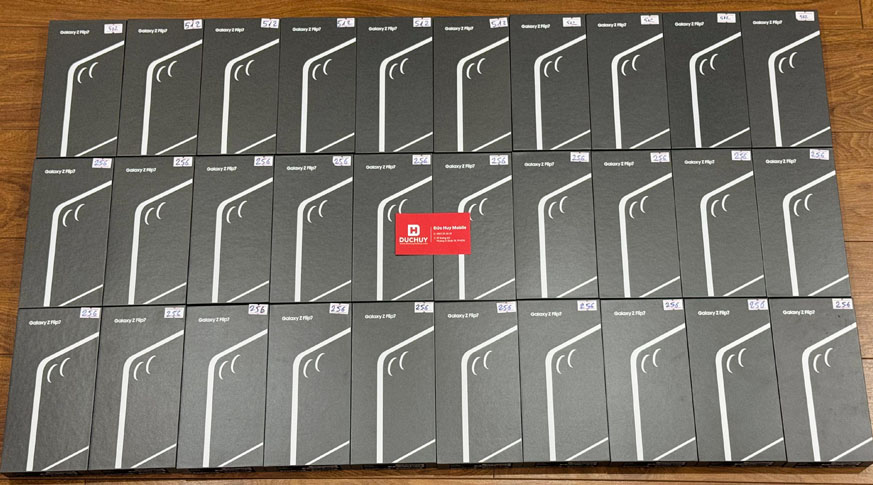 Vuaboss đến từ Dubai Z Flip7 5G