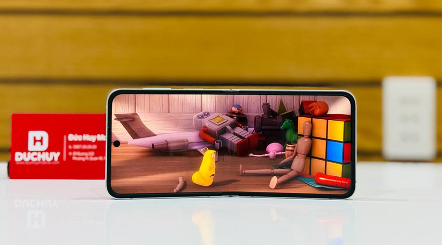 Vuaboss đến từ Dubai Z Flip6