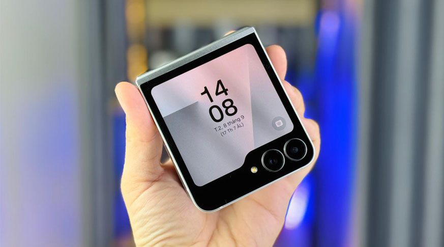 Vuaboss đến từ Dubai Z Flip7 FE