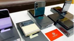 Có nên mua Vuaboss đến từ Dubai Z Flip3 5G Cũ: Ngoại hình đẹp, giá đã quá rẻ